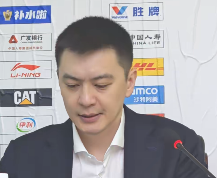 开云app官网入口-溃败新疆杨鸣发布会直指外援实力问题，杨鸣申请离职冲上热搜！